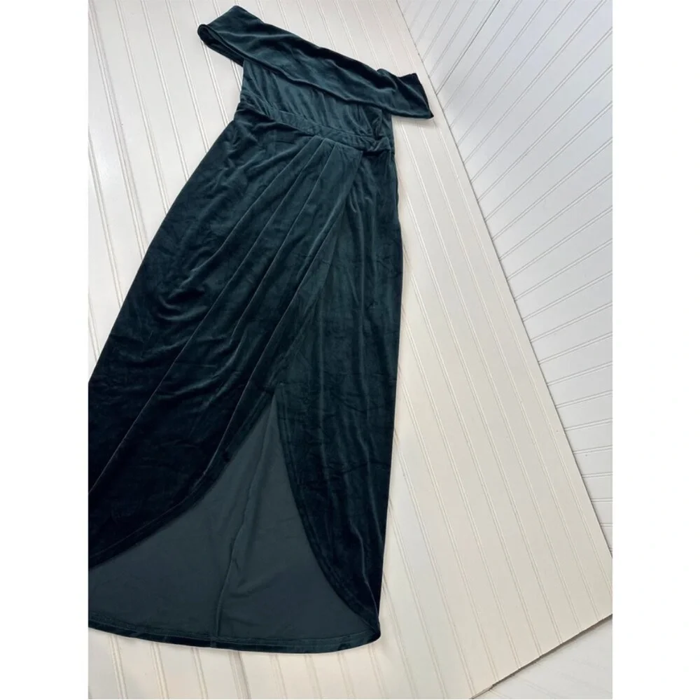 Lulu's Strapless Green Velvet Dress - Picture 4 of 8